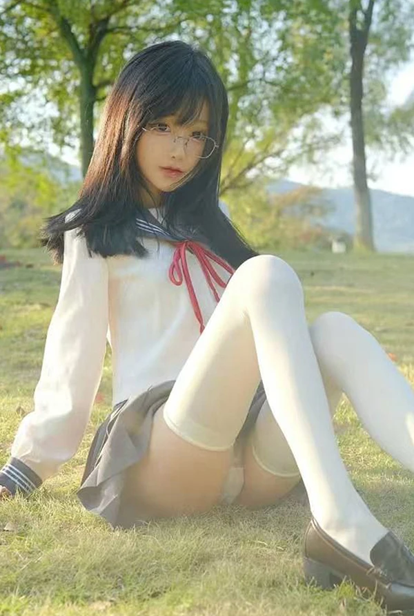 抖音12w粉福利姬@神再佑我璐酱 尺度合集2